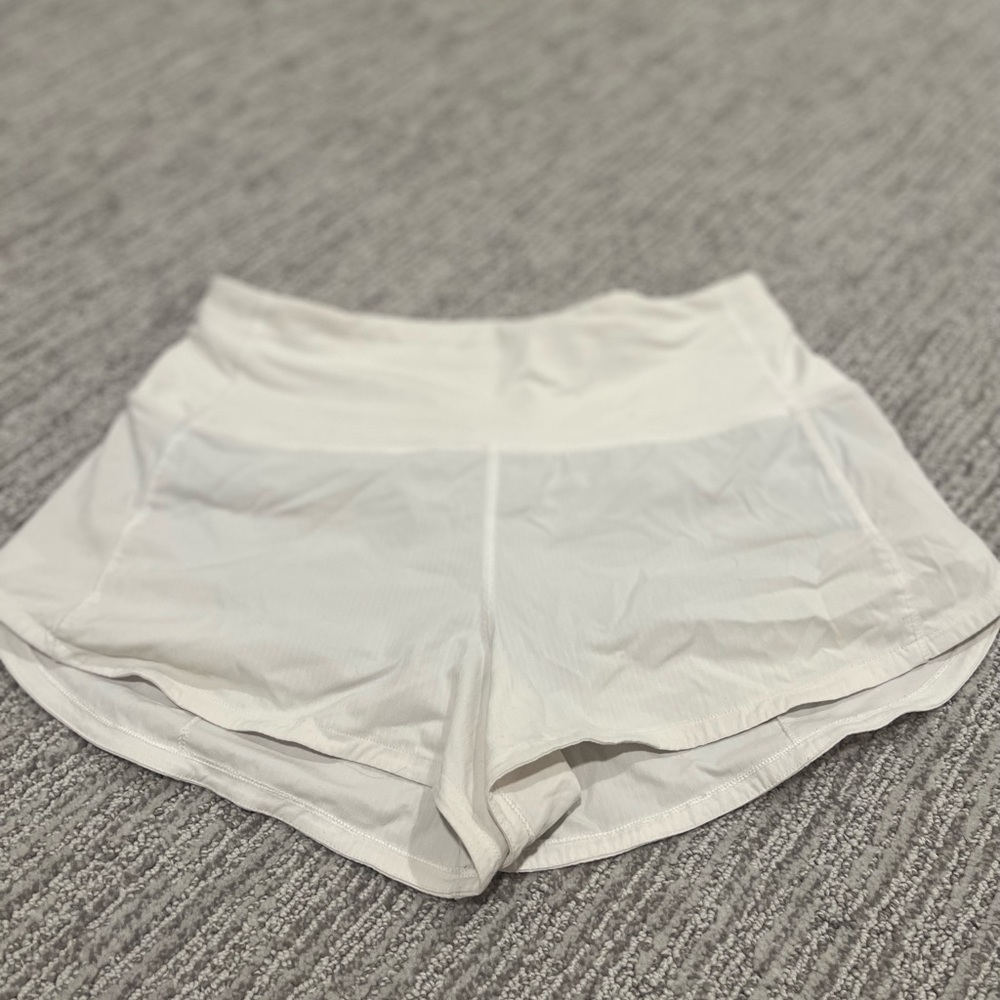 lululemon speed up shorts size 4 2.5 inch
